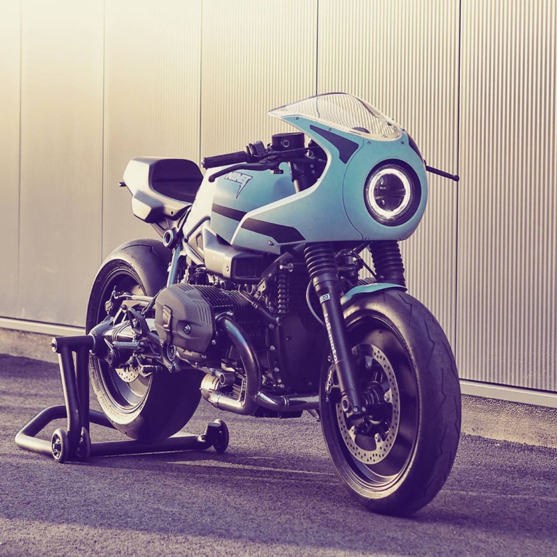 Sabes de qué moto se trata verdad? Pues tenemos novedades en nuestra web! #bmw #ninet #ninetracer #bmwcustom #boxer #jvbmoto #kit #caferacer #caferacerbarcelona #customkit